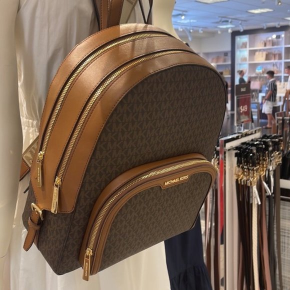 Michael Kors Jaycee Large Zip Pocket Backpack Brown - Picture 16 of 16